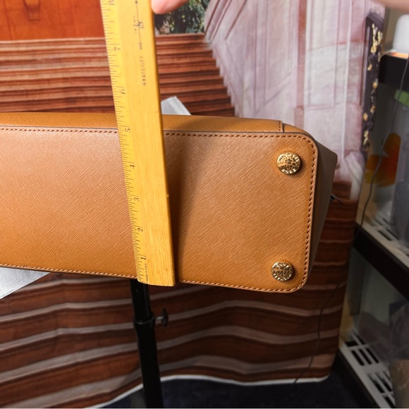 NWT Michael Kors Ciara Large Saffiano Luggage Leather Tote Bag, gorgeous - Picture 12 of 17